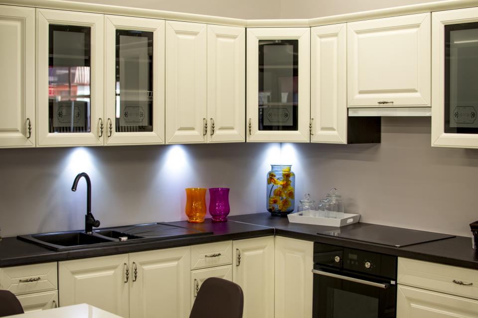 Cabinet Painting & Refinishing